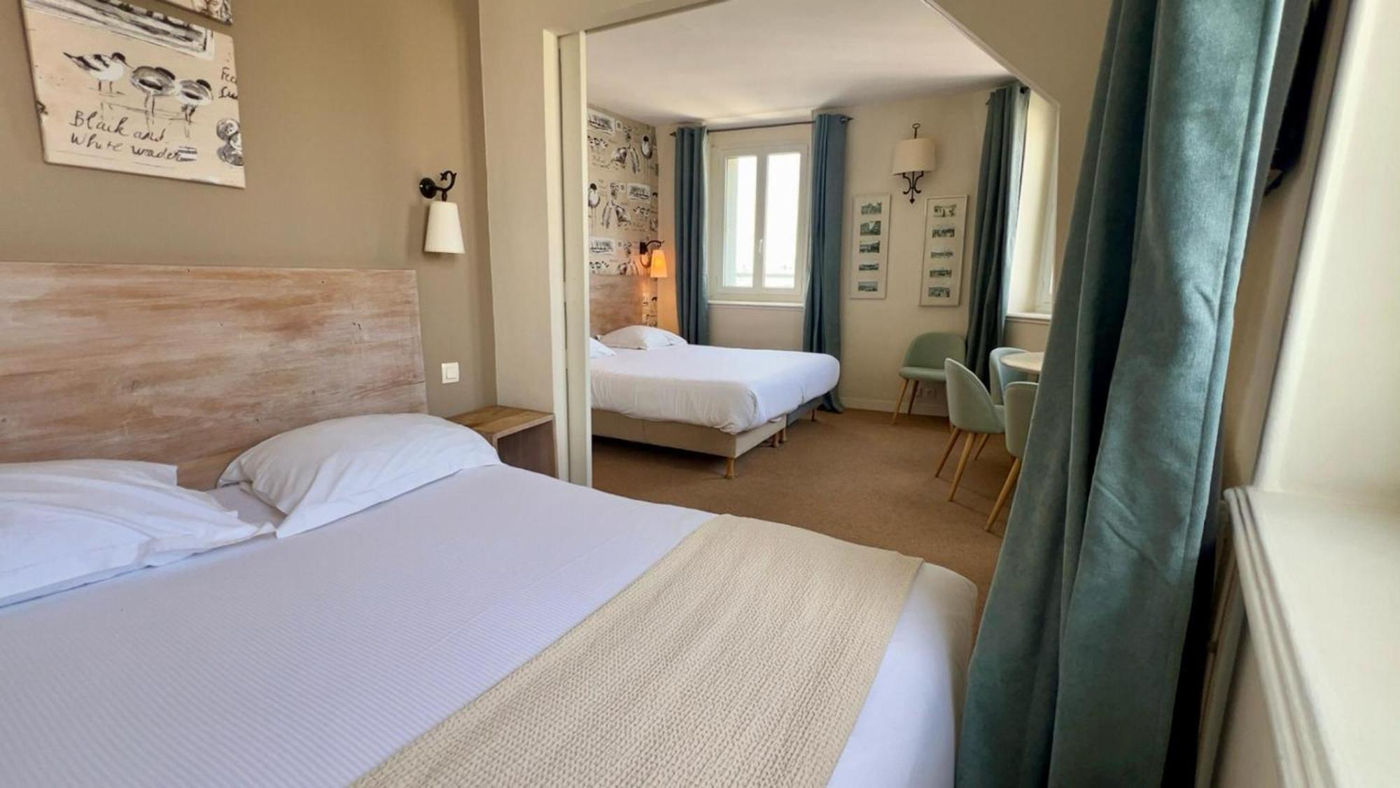 Hotel & Restaurant Le Central Trouville Pokoj fotografie